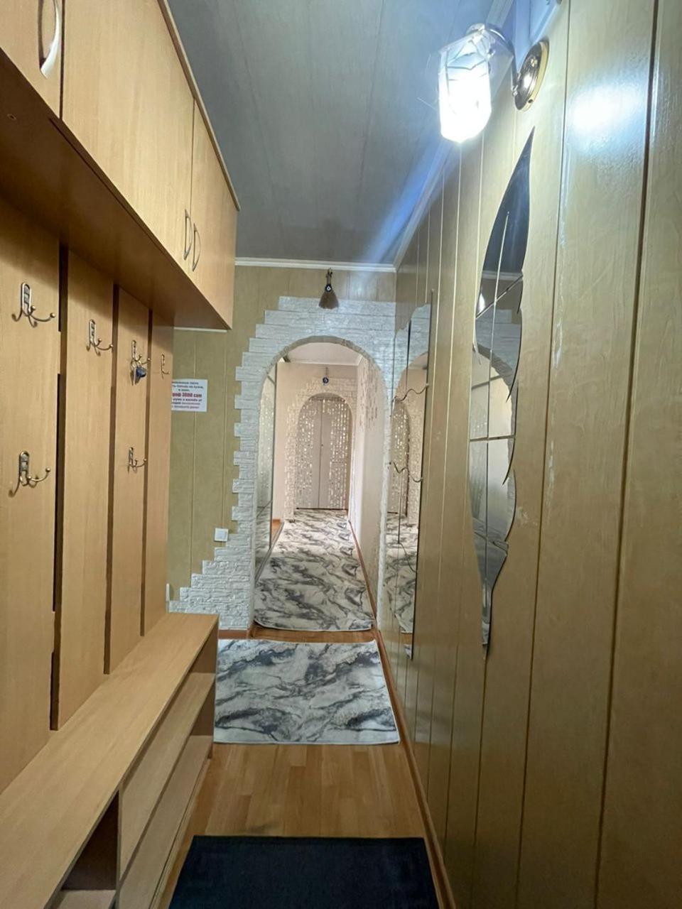 3-Х Комнатная Квартира В 5 Микр 104 Серии 4/4 Μπισκέκ Εξωτερικό φωτογραφία